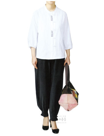 7부 여자생활복 2p (흰색검정바지 회색회색바지 흰색분홍바지 분홍분홍바지 봄가을 여름옷) 면옷